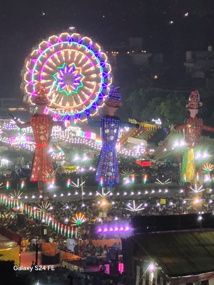 Red Fort Delhi — Life Savers Ambulance Services Ensures Complete Medical Safety at Prestigious Dussehra Event