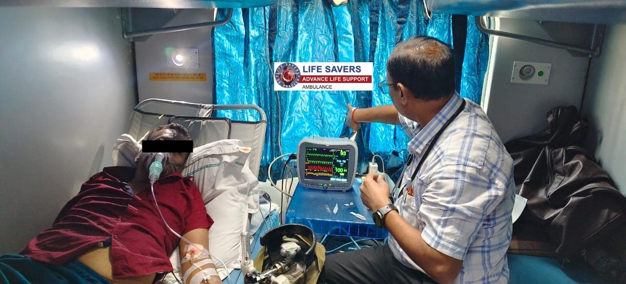 Bed To Bed Transportation From Ranchi To Delhi In Lifesavers Train Ambulance