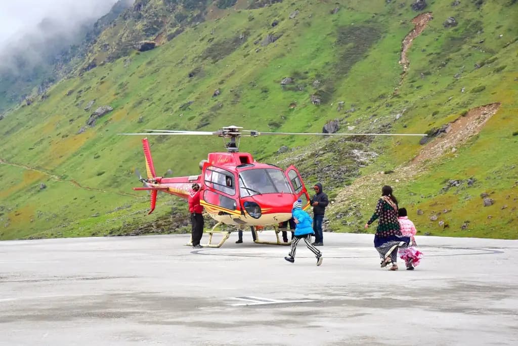 Pilgrim Rescued from Kedarnath by LIFE SAVERS AMBULANCE SERVICES