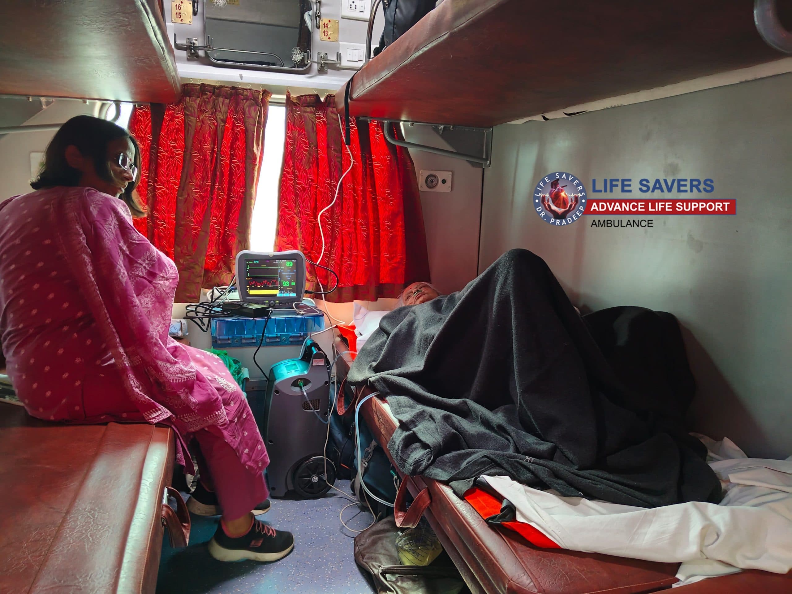 Rail Ambulance Service From Delhi To Bhopal