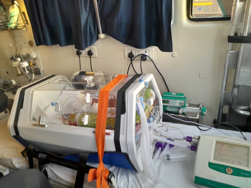 4 Days Newborn Baby Shifted From Agra to Delhi AIIMS By Lifesavers NEONATAL ICU Ambulance