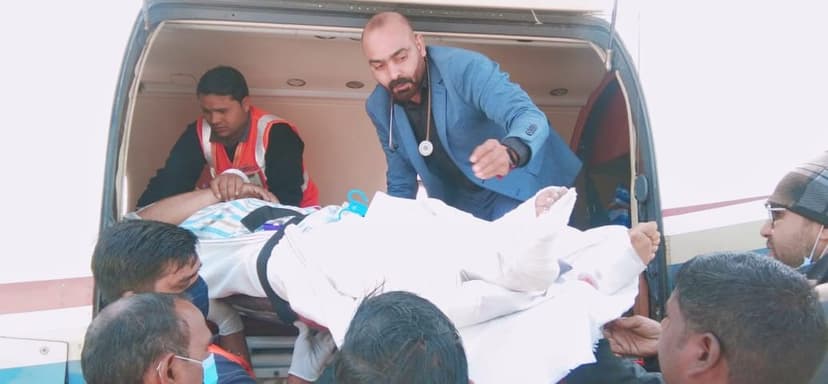 Lifesavers Air Ambulance From Varanasi To Delhi