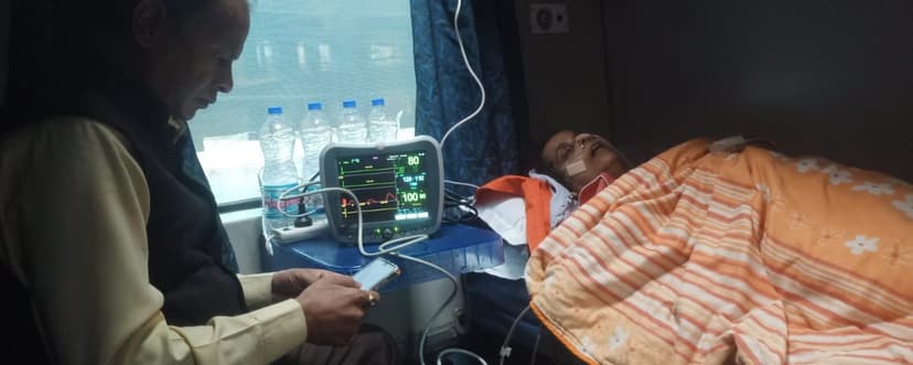 Train Ambulance From Delhi To Siliguri