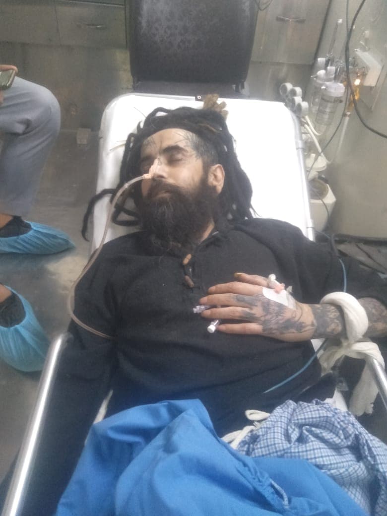 Unconscious Patient Shifted to Lady Hardinge Hospital in Lifesavers Private Ambulance