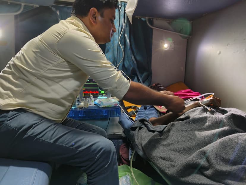 Lifesavers Train Ambulance From Fortis Delhi To Bengaluru