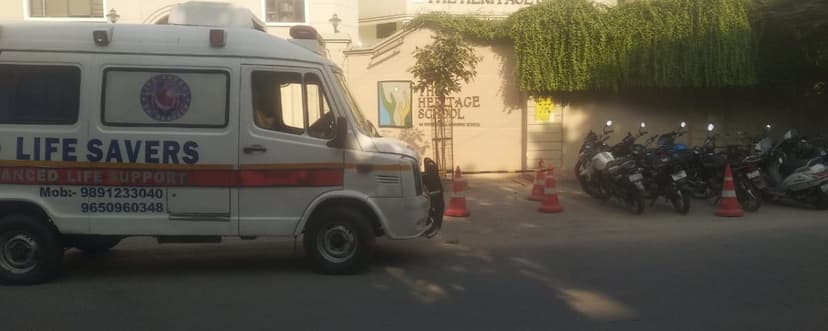 Lifesavers Ambulance Backup At The Heritage School In Rohini